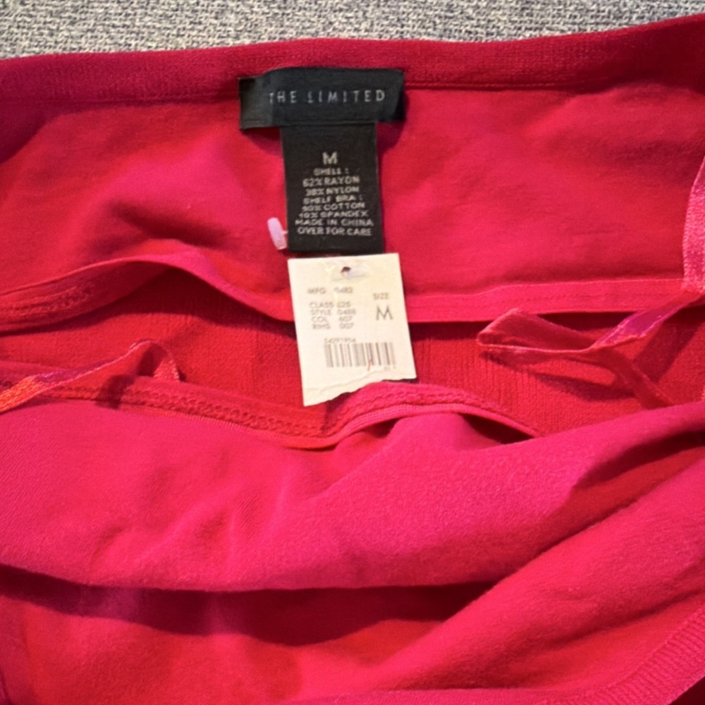 The Limited Sleeveless Knit Halter Neck Tank Top Tie Closure w/bra. Pink M. Y2K - Picture 3 of 3